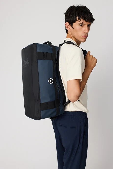 Iji Navy Bag