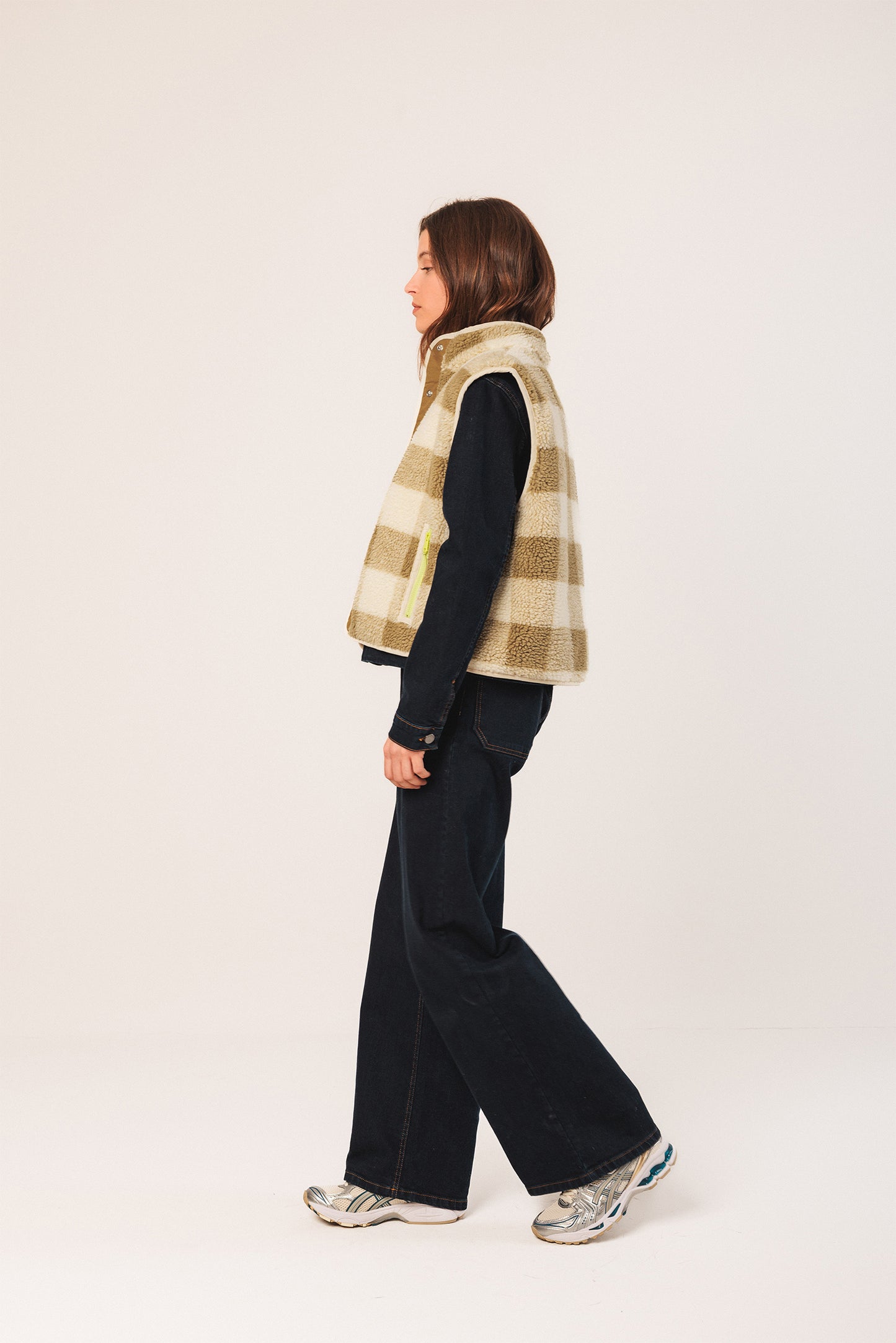 Indi & Cold Teddy Plaid Vest