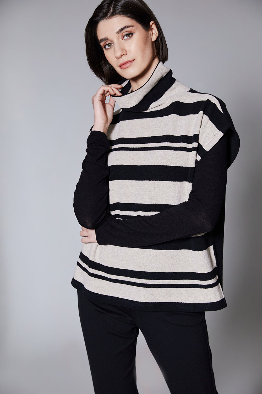 Peruzzi Sleeveless Fleece Sweater