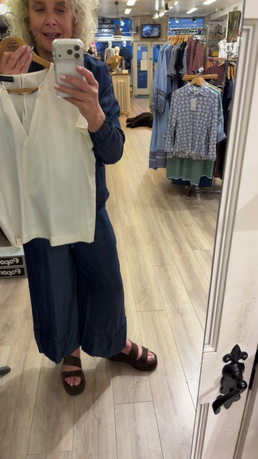 Peruzzi Neckpiece Satin Top Cream