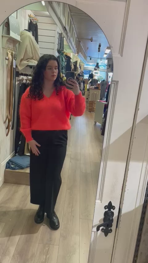 TWNS Alamosa Sweater Neon Orange