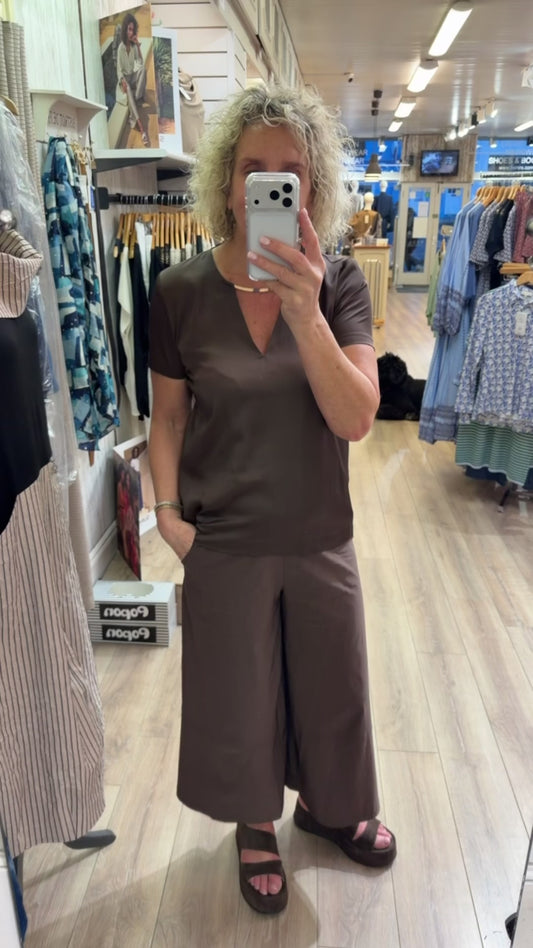 Peruzzi Neckpiece Satin Top Chocolate