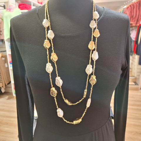 Gold/Pearl Shape Necklace