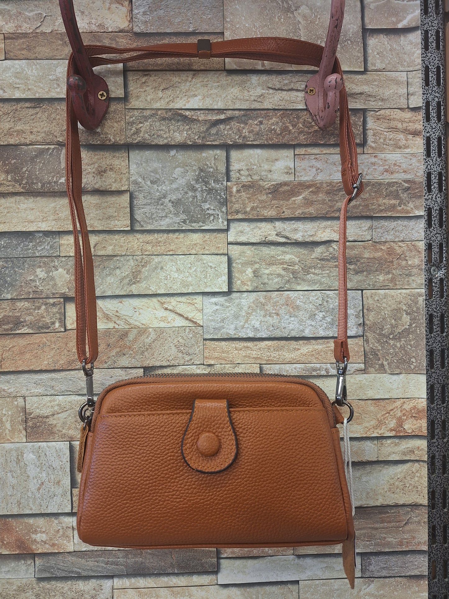 Leather holdall bag