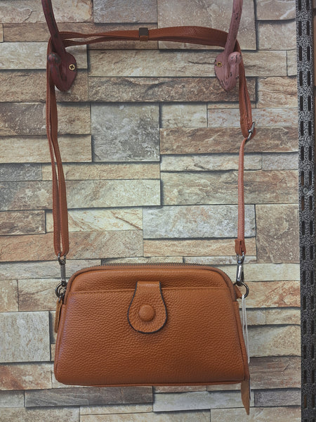Leather holdall bag