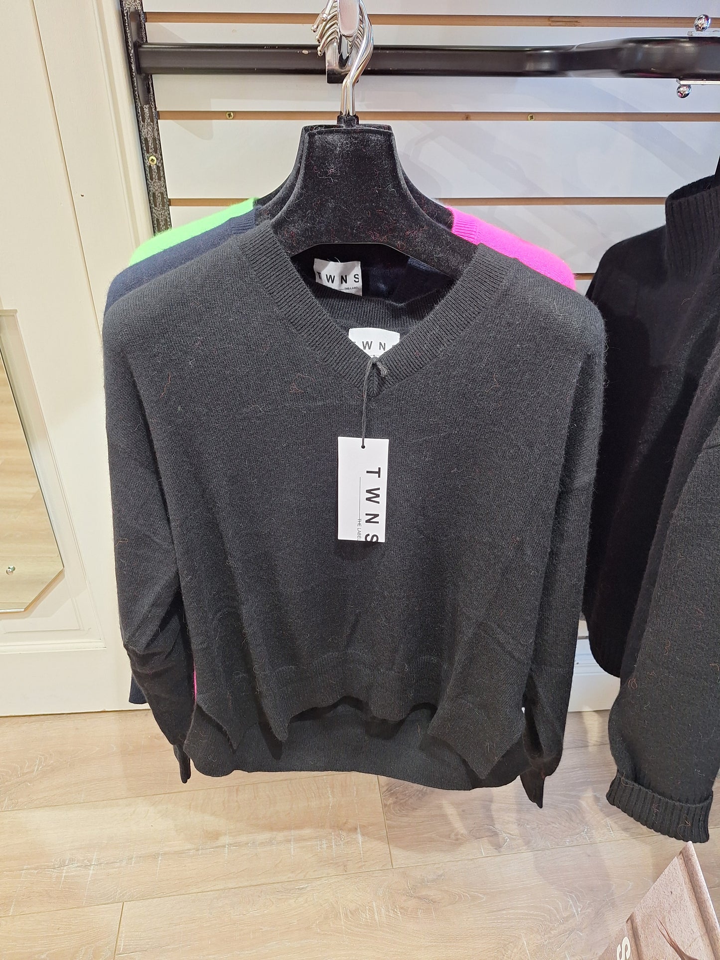 TWNS Boulder V-Neck Sweater Black