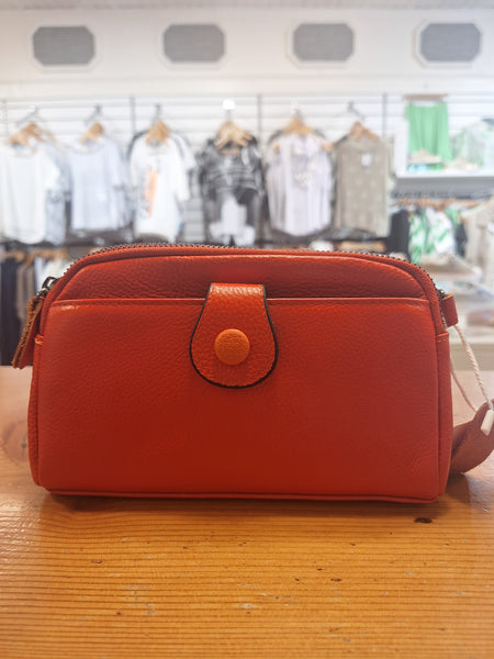 Leather holdall bag