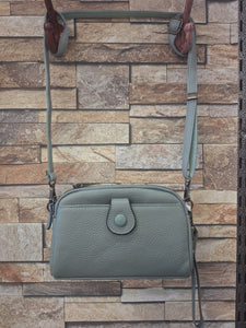Leather holdall bag