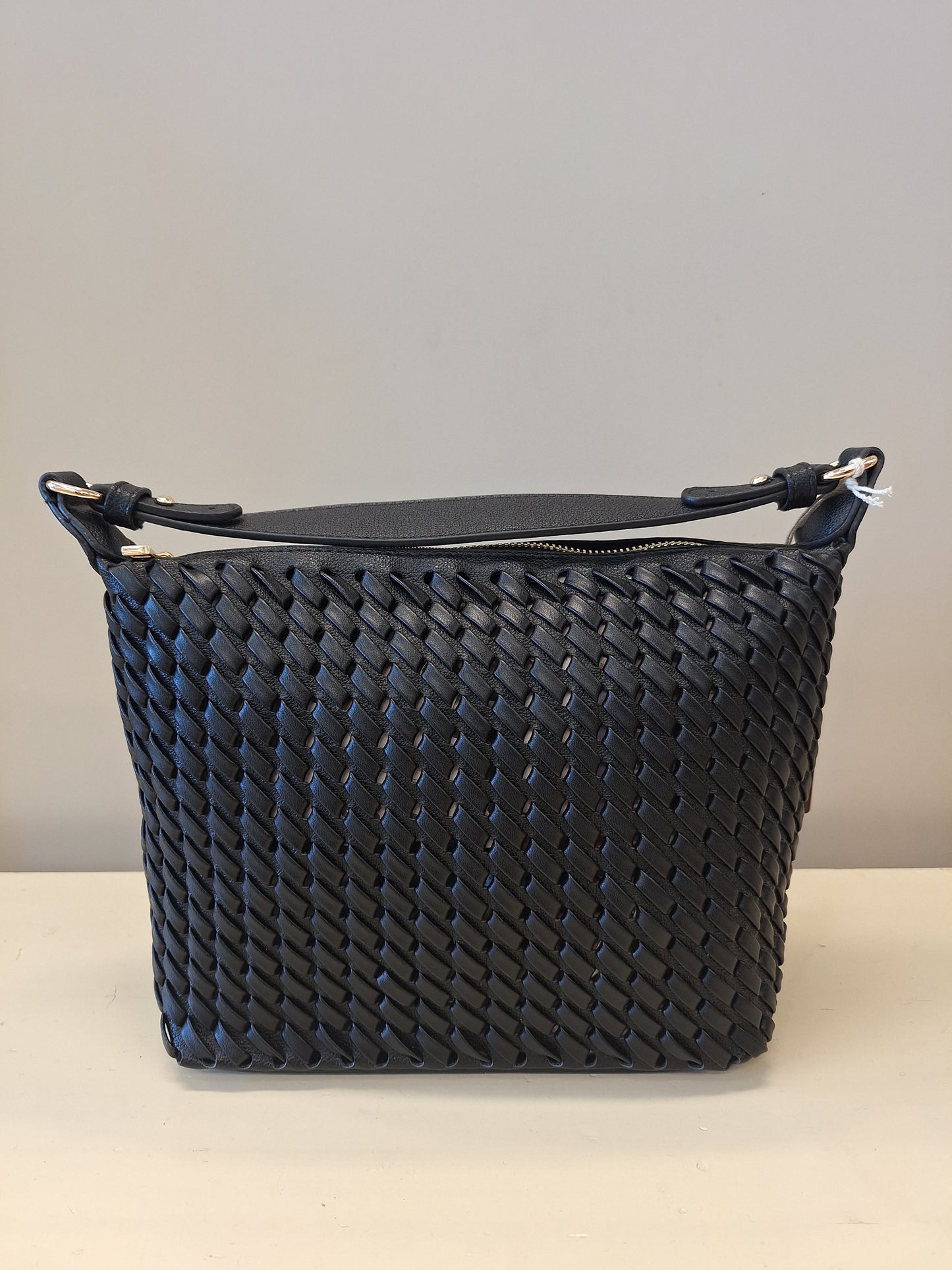 Weaved bag medium